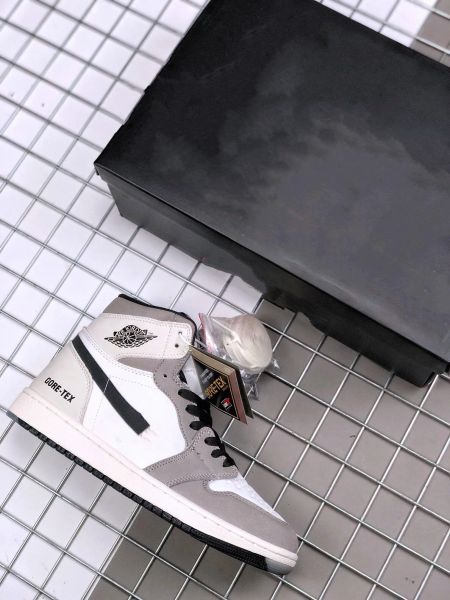 2023 original basketball shoes jumpman 1 element gore-tex sail light bone-grey-black designer sports sneakers
2023 original basketball shoes jumpman 1 element gore-tex sail light bone-grey-black designer sports sneakers