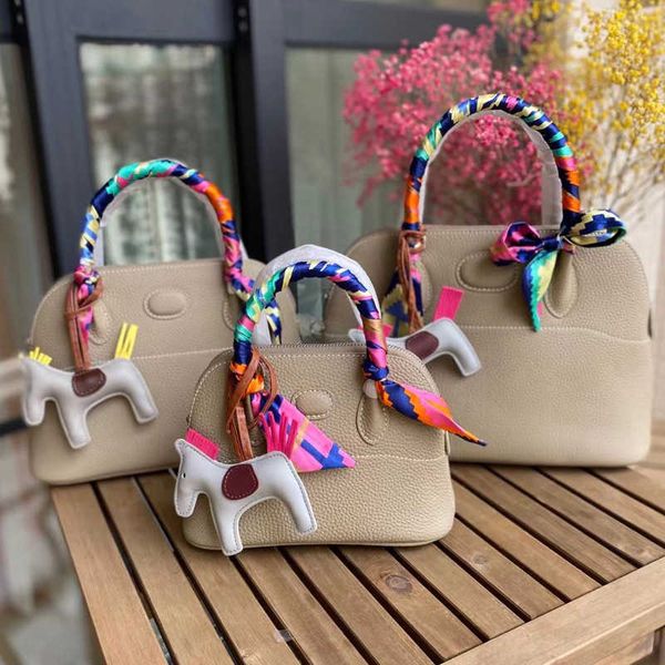 handbags hernm berd king bags shouler leather bowling bag fashion lychee grain handbag single shoulder messengerelegant classic luxury brand
handbags hernm berd king bags shouler leather bowling bag fashion lychee grain handbag single shoulder messengerelegant classic luxury brand
