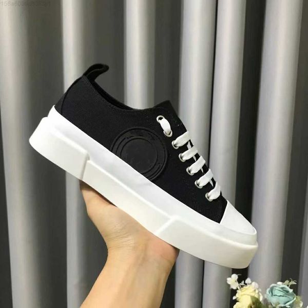 2022 luxury shoes rhyton sneakers beige men women trainers vintage brand chaussures shoe designer sneak, Red;white
2022 luxury shoes rhyton sneakers beige men women trainers vintage brand chaussures shoe designer sneak, Red;white