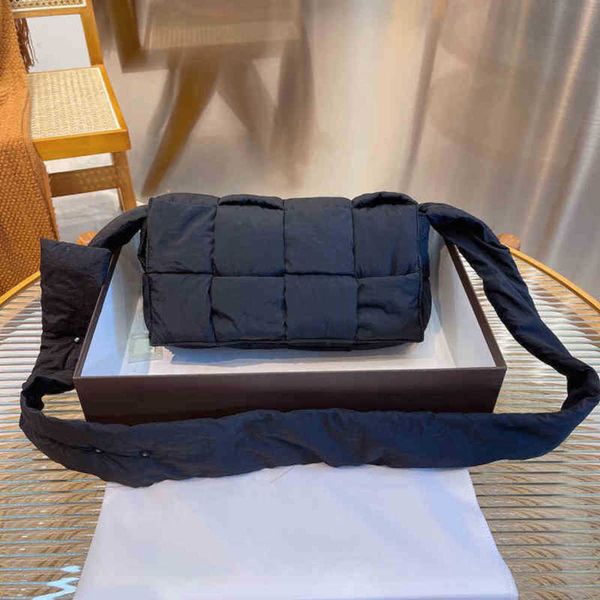 shoulder bags shoulder bags tote handbag leather designer brand crossbody purses braided down tofu bun 220314
shoulder bags shoulder bags tote handbag leather designer brand crossbody purses braided down tofu bun 220314