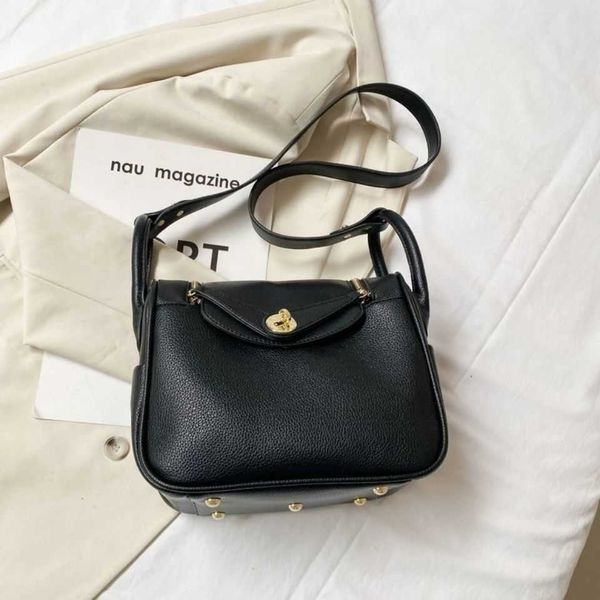 designer herme lindi bags online outlet 2023 new litchi pattern lindi bag texture doctor women's versatile one-shoulder portable
designer herme lindi bags online outlet 2023 new litchi pattern lindi bag texture doctor women's versatile one-shoulder portable