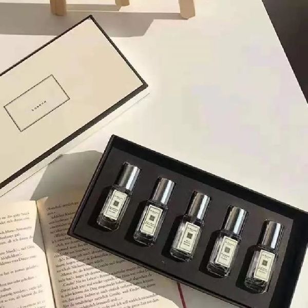perfume luxury design cologne women perfume set five-piece spray limited edition suit long-last fragrance wonderful choice of present
perfume luxury design cologne women perfume set five-piece spray limited edition suit long-last fragrance wonderful choice of present