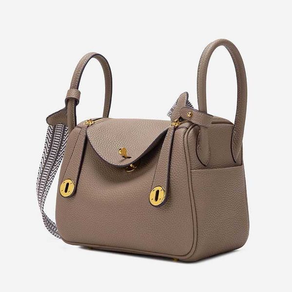 designer herme lindi bags online outlet 2023 new fashion texture leather handbag women's pillow personalized high-end soft shoulder mes
designer herme lindi bags online outlet 2023 new fashion texture leather handbag women's pillow personalized high-end soft shoulder mes
