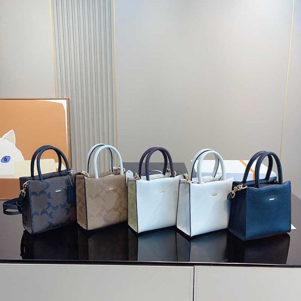 totes designer handbags women shoulder bag fashion letters print crossbody hand bags trend leather handbag lady purse wallet 230207
totes designer handbags women shoulder bag fashion letters print crossbody hand bags trend leather handbag lady purse wallet 230207