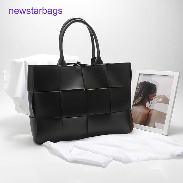 arco woven tote bags designer bottegs venets 2023 trendy new autumn and winter simple fashionable commuting women's bag cowhide so
arco woven tote bags designer bottegs venets 2023 trendy new autumn and winter simple fashionable commuting women's bag cowhide so