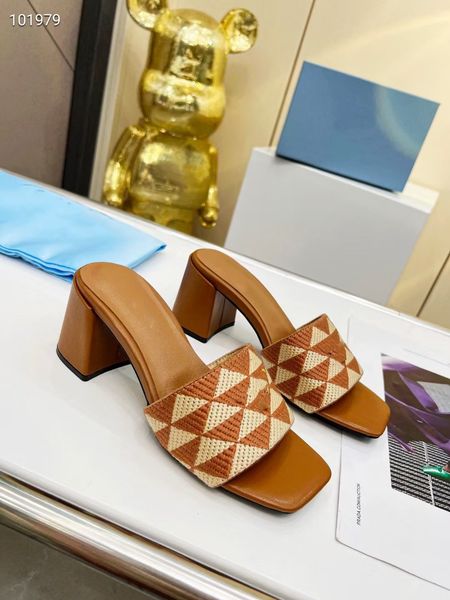2023 summer beach slippers design shoes bright women flip high heels flip beach flops flat stilla climbing sandals 35-43, Black
2023 summer beach slippers design shoes bright women flip high heels flip beach flops flat stilla climbing sandals 35-43, Black