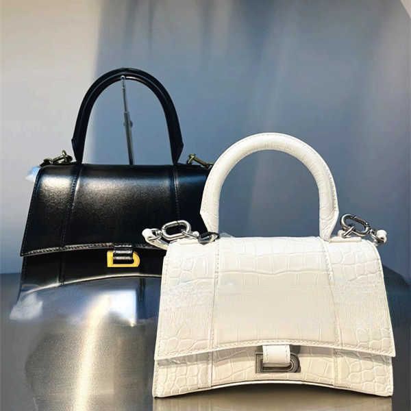 7a quality genuine leather shoulder mens bag handbags hourglass bag pochette crossbody bags women's tote luxury designer shopping men w
7a quality genuine leather shoulder mens bag handbags hourglass bag pochette crossbody bags women's tote luxury designer shopping men w