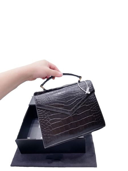 classic yy alligator designer bag luxurious one-shoulder carrying messenger bag large capacity internal double compartment
classic yy alligator designer bag luxurious one-shoulder carrying messenger bag large capacity internal double compartment