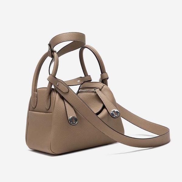 designer herme lindi bags online outlet hong kong women's 2023 new fashionable lichee pattern genuine leather doctor one shoulder cross
designer herme lindi bags online outlet hong kong women's 2023 new fashionable lichee pattern genuine leather doctor one shoulder cross
