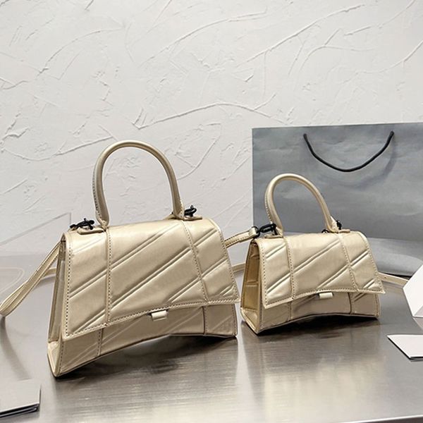 women clutch bags crossbody shoulder bag handbag purse arc hobos underarm bag retro metal letters hourglass handbags wallets embossed letter
women clutch bags crossbody shoulder bag handbag purse arc hobos underarm bag retro metal letters hourglass handbags wallets embossed letter