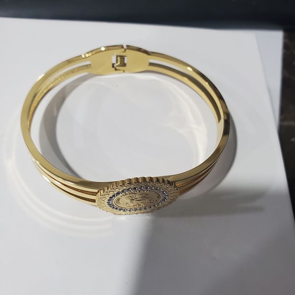 bangle 316l stainless steel adjustable rooster image fashion bracelet exquisite colorfast womens jewelry cuff for women 230215, Black
bangle 316l stainless steel adjustable rooster image fashion bracelet exquisite colorfast womens jewelry cuff for women 230215, Black