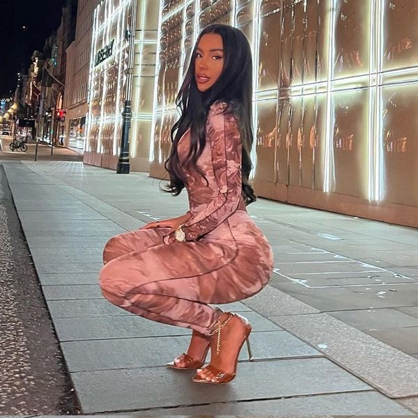 women's jumpsuits 2023 autumn and winter cross-border women's clothing new fashion retro printing personality line long-sleeved on, Black;white
women's jumpsuits 2023 autumn and winter cross-border women's clothing new fashion retro printing personality line long-sleeved on, Black;white