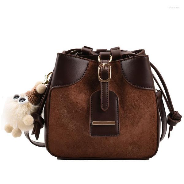 shoulder bags selling this year's niche design bag women's autumn and winter retro all-match messenger bucket
shoulder bags selling this year's niche design bag women's autumn and winter retro all-match messenger bucket