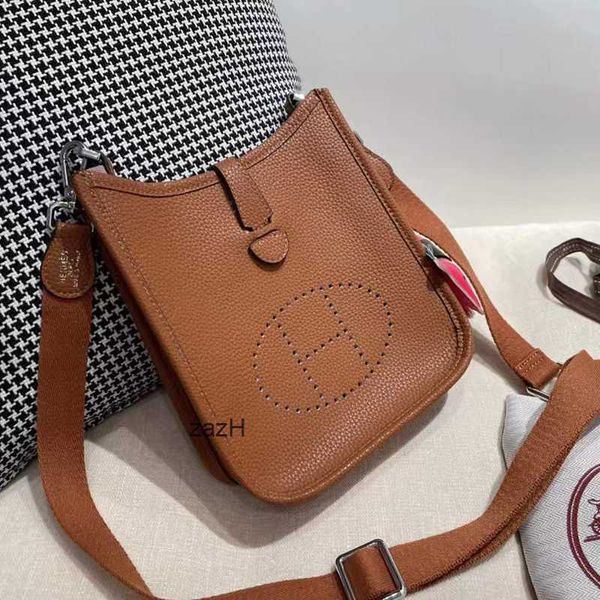 single 2023 evelynes tote bag women's bucket herme shoulder oblique span head leather hollow bags versatile evelyn ff6l
single 2023 evelynes tote bag women's bucket herme shoulder oblique span head leather hollow bags versatile evelyn ff6l