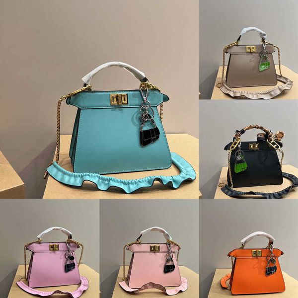 the tote bags designer handbags mini bag luxury leather chain shopping bags fashion shoulder crossbody beach totes wallet 221212
the tote bags designer handbags mini bag luxury leather chain shopping bags fashion shoulder crossbody beach totes wallet 221212