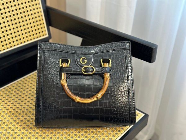 crocodile leather diana bamboo tote bag designers handbag charming shoulder bags womens purse fashion pochette alligator skin delivery
crocodile leather diana bamboo tote bag designers handbag charming shoulder bags womens purse fashion pochette alligator skin delivery