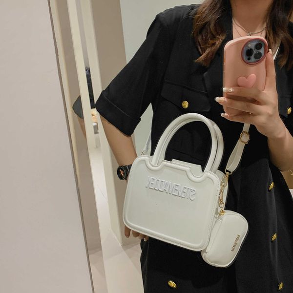 2023 fashion trend women handbags new fashion small square trend letter hand simple one shoulder messenger bag women 65% off
2023 fashion trend women handbags new fashion small square trend letter hand simple one shoulder messenger bag women 65% off