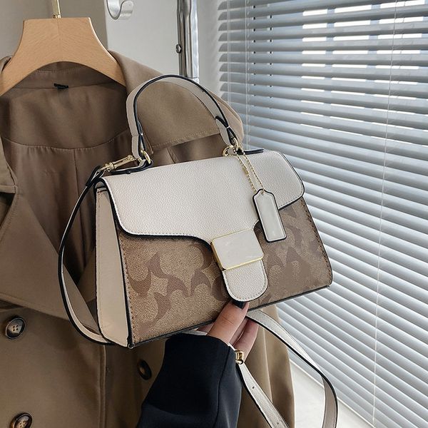 brand messenger bags all-match western-style mirror small bag build women's new trendy patent leather glossy diamond single shoulder to
brand messenger bags all-match western-style mirror small bag build women's new trendy patent leather glossy diamond single shoulder to