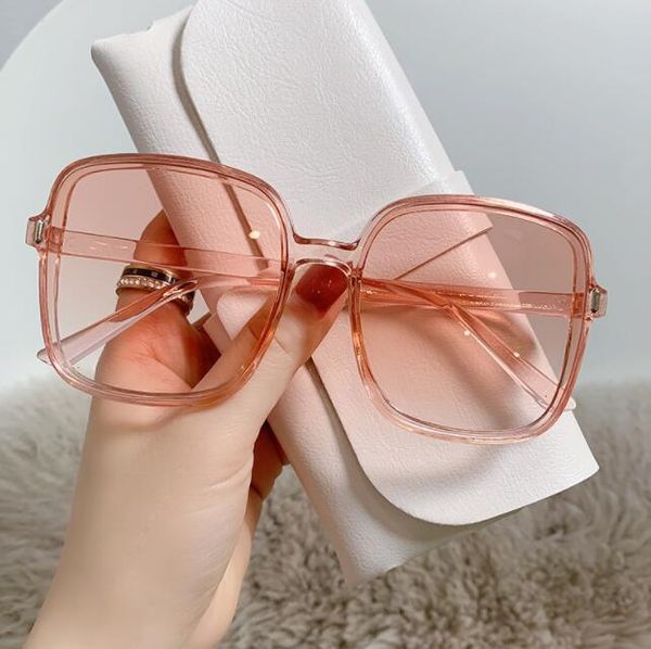 2022 wholesale designer round sunglasses original eyeglasses outdoor shades frame classic mirrors for women men driving dsfg, White;black
2022 wholesale designer round sunglasses original eyeglasses outdoor shades frame classic mirrors for women men driving dsfg, White;black