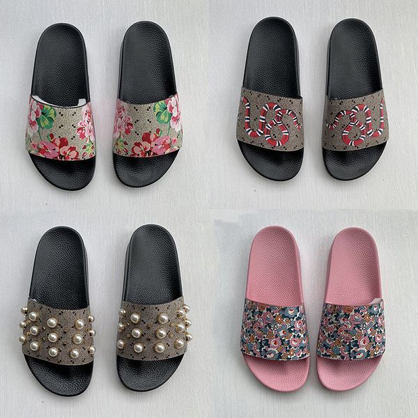 slippers sheer slides designer luxury women men rubber flower slides transparent jelly slipper summer sandals fashion shoes with box size 36
slippers sheer slides designer luxury women men rubber flower slides transparent jelly slipper summer sandals fashion shoes with box size 36