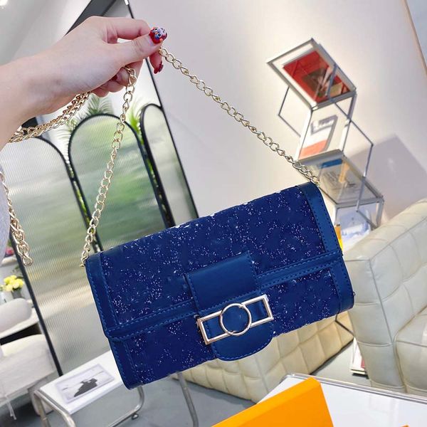 new patternluxury blue denim with cowhide leather edge mini handbag fashion shoulder messenger bag designer handbag walletchain bagcomplete
new patternluxury blue denim with cowhide leather edge mini handbag fashion shoulder messenger bag designer handbag walletchain bagcomplete