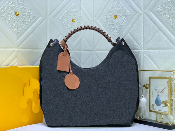 2023 fashion nylon women's luxury brand name bag women's crossbody bag one shoulder bag handbag purse m53188
2023 fashion nylon women's luxury brand name bag women's crossbody bag one shoulder bag handbag purse m53188