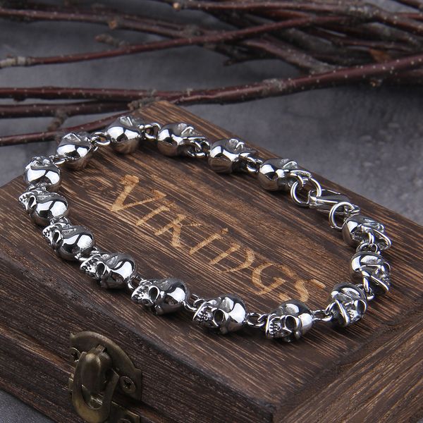 charm bracelets stainless steel design men punk skull chain bracelet fashion stainless charm jewelry with box 230215, Golden;silver
charm bracelets stainless steel design men punk skull chain bracelet fashion stainless charm jewelry with box 230215, Golden;silver