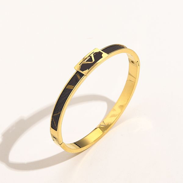 cuff official website the same style 18k gold four-leaf clover charms letter v bracelets designers jewellery for mens womens bangles cjewele, White
cuff official website the same style 18k gold four-leaf clover charms letter v bracelets designers jewellery for mens womens bangles cjewele, White