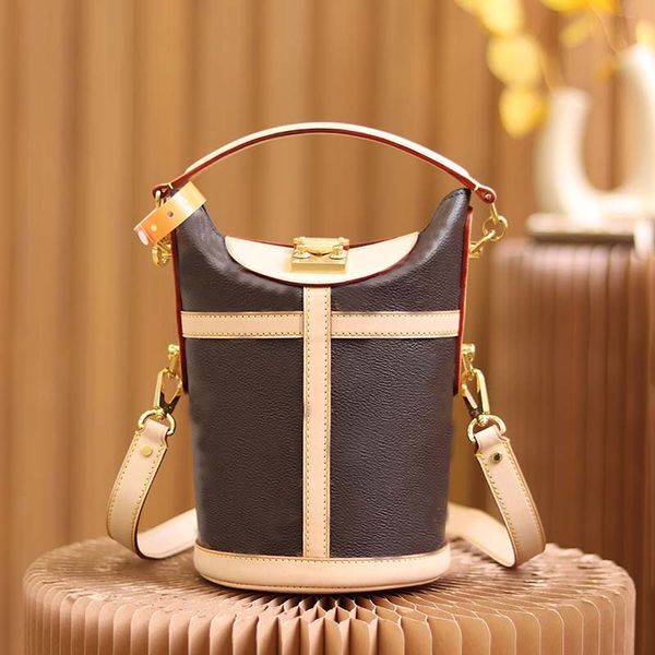 2023 designer bags bag quality women fashion shoulder bag handbag crossbody designer purse ladies purses chain shoulder messenger bag handba
2023 designer bags bag quality women fashion shoulder bag handbag crossbody designer purse ladies purses chain shoulder messenger bag handba