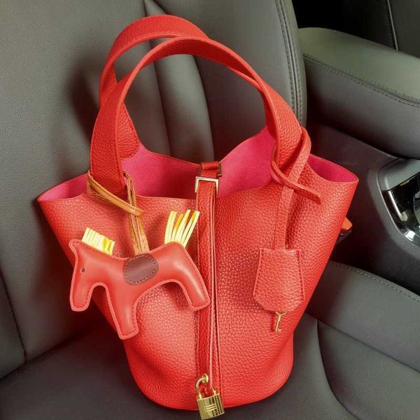 handbags hernm berd king bags shouler women fashion basket soft litchi pattern bucket handbagelegant classic luxury brand p35t
handbags hernm berd king bags shouler women fashion basket soft litchi pattern bucket handbagelegant classic luxury brand p35t