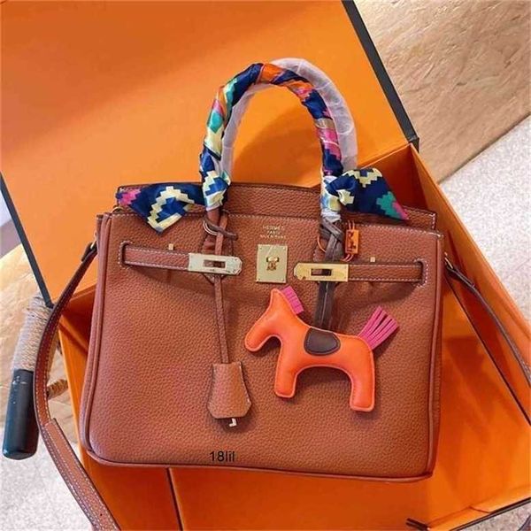 genuine totes herme bags birkin women handbag luxurys female fashion leather platinum portable one shoulder cross carrying diy large capaci
genuine totes herme bags birkin women handbag luxurys female fashion leather platinum portable one shoulder cross carrying diy large capaci