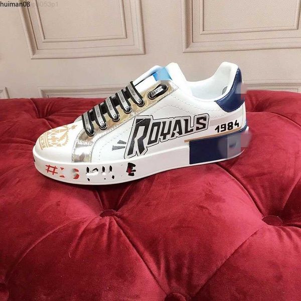 2023 women men sneaker casual dirty shoes thick soled leather letters lace up platform leisure womens shoe fashion limit flat, Red;white
2023 women men sneaker casual dirty shoes thick soled leather letters lace up platform leisure womens shoe fashion limit flat, Red;white