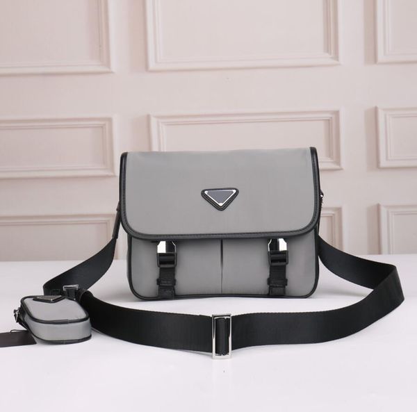 diamond quality designer men's grey briefcases fashion nylon crossbody briefcase shoulder bag casual business purses flaps with triangl
diamond quality designer men's grey briefcases fashion nylon crossbody briefcase shoulder bag casual business purses flaps with triangl