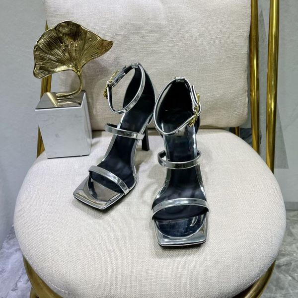 europe's women shoes sandal latest women's high-heeled slippers fashion fish mouth shoes special-shaped gold button design multi-c, Black
europe's women shoes sandal latest women's high-heeled slippers fashion fish mouth shoes special-shaped gold button design multi-c, Black