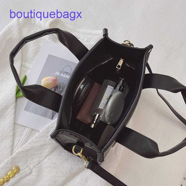 designers bag marc's jacob tote s famous luxury lady fashion hourglass handbags new women's letter single shoulder messenger style
designers bag marc's jacob tote s famous luxury lady fashion hourglass handbags new women's letter single shoulder messenger style