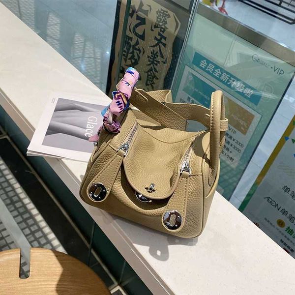 designer herme lindi bags online outlet bag 2023 new fashion versatile large-capacity doctor leather women's one-shoulder portable pill
designer herme lindi bags online outlet bag 2023 new fashion versatile large-capacity doctor leather women's one-shoulder portable pill