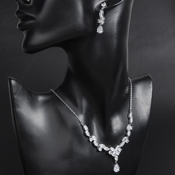 exquisite silver color crystal jewelry sets for women cubic zircon stud earrings necklace wedding party accessories gift, Slivery;golden
exquisite silver color crystal jewelry sets for women cubic zircon stud earrings necklace wedding party accessories gift, Slivery;golden
