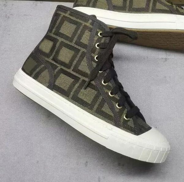 retro luxury men's casual shoes sneakers women travel leather lace-up fashion ladies running letters skateboard shoes men's fitnes, Black
retro luxury men's casual shoes sneakers women travel leather lace-up fashion ladies running letters skateboard shoes men's fitnes, Black