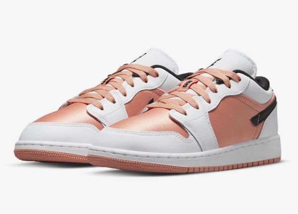 2023 womens designer basketball shoes jumpman 1 1s low gs light madder root on the way outdoor sports running
2023 womens designer basketball shoes jumpman 1 1s low gs light madder root on the way outdoor sports running