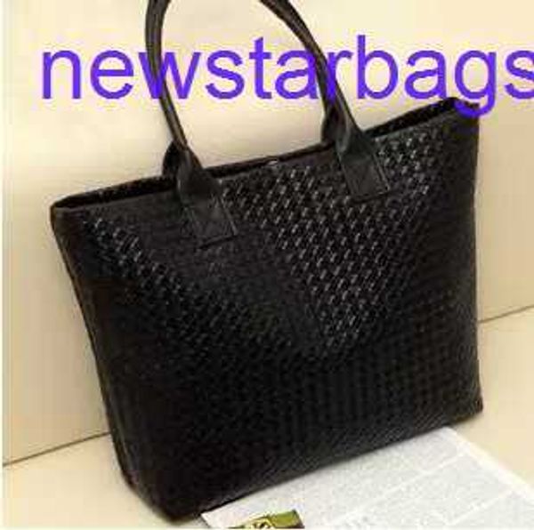 arco woven tote bags designer bottegs venets 2023 spring new women's bag japanese korean lingge woven handheld shoulder leisure big tid
arco woven tote bags designer bottegs venets 2023 spring new women's bag japanese korean lingge woven handheld shoulder leisure big tid