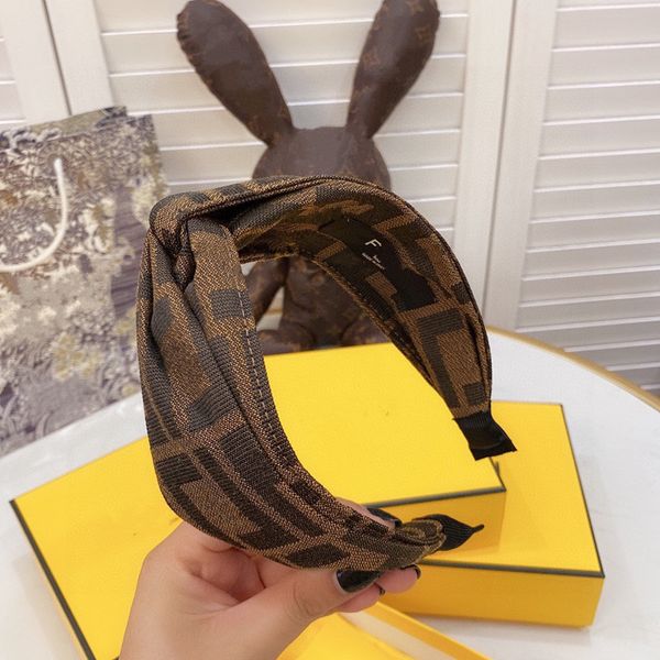 with box italy f-letter designers headbands bowknot design fashion luxury headband brown letter printing makeup headwear hair hoops, Silver
with box italy f-letter designers headbands bowknot design fashion luxury headband brown letter printing makeup headwear hair hoops, Silver
