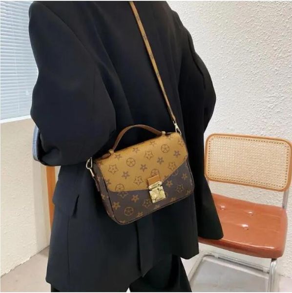 2023 new orignal real genuine leather lady messenger bag fashion satchel shoulder bag handbag presbyopic mini package mobile phonen purse 69
2023 new orignal real genuine leather lady messenger bag fashion satchel shoulder bag handbag presbyopic mini package mobile phonen purse 69