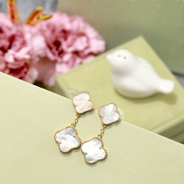 designer earrings van clover stud flower earring luxury women fashion earings jewelry metal women earring, Golden;silver
designer earrings van clover stud flower earring luxury women fashion earings jewelry metal women earring, Golden;silver