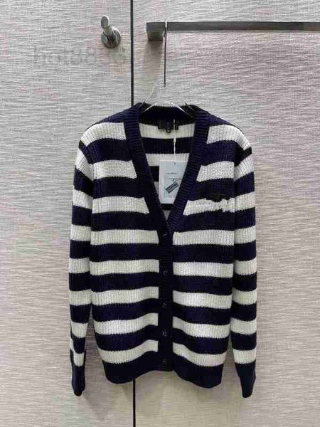 women's sweaters designer female designer sweater high-grade the ladies' coat in autumn and winter wool cardigan l335, White;black
women's sweaters designer female designer sweater high-grade the ladies' coat in autumn and winter wool cardigan l335, White;black