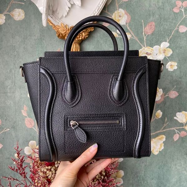 handle luggage triomphe tote clutch bags designer luxurys womens mens purses handbag smiley satchel shoulder strap wholesale genuine leather
handle luggage triomphe tote clutch bags designer luxurys womens mens purses handbag smiley satchel shoulder strap wholesale genuine leather