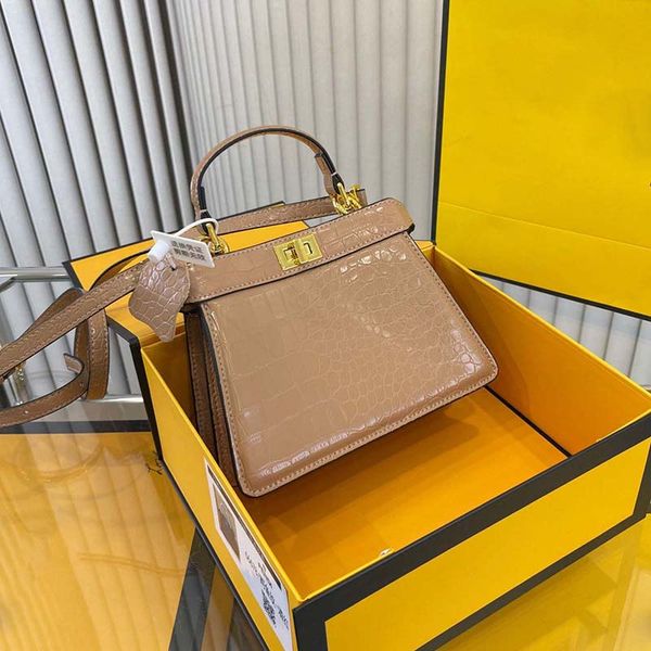 bags totes handbag designer bag women classic imitation brand stitching stone buckle shoulder bag versatile commuter party dinner wallets
bags totes handbag designer bag women classic imitation brand stitching stone buckle shoulder bag versatile commuter party dinner wallets