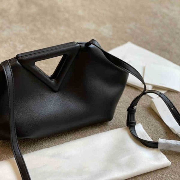 shoulder bags casual triangular carrying handle shoulder bags women handbag leather designer brand crossbody female purses 220314
shoulder bags casual triangular carrying handle shoulder bags women handbag leather designer brand crossbody female purses 220314