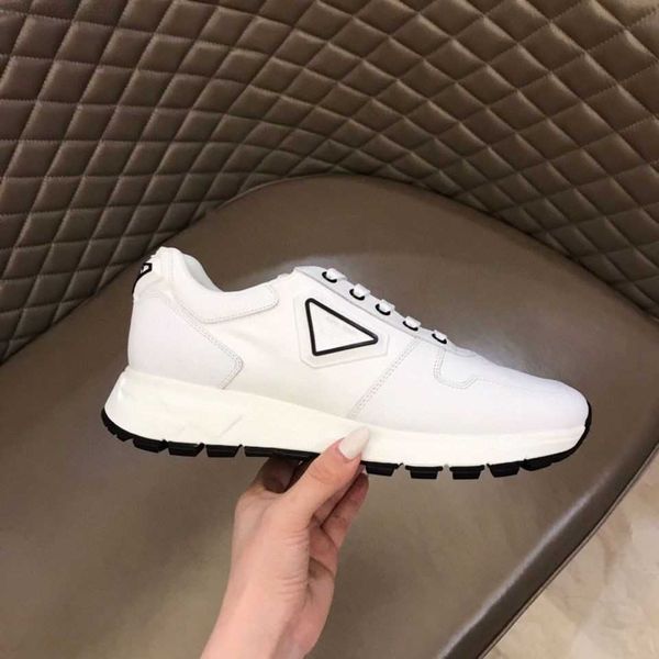 2022ss luxury designer sneakers platform mens shoes genuine leather trainers for men flat casual shoe are size38, Red;white
2022ss luxury designer sneakers platform mens shoes genuine leather trainers for men flat casual shoe are size38, Red;white