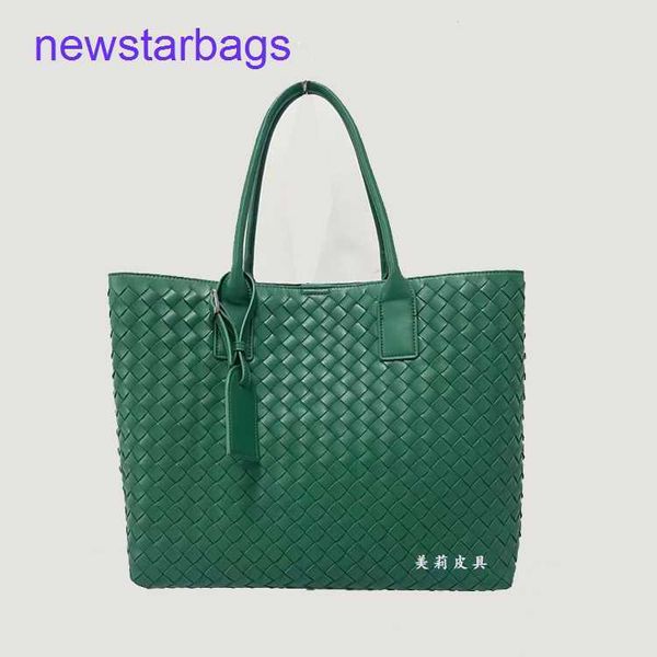 arco woven tote bags designer bottegs venets high-grade large capacity single-shoulder mother fashion shopping women's
arco woven tote bags designer bottegs venets high-grade large capacity single-shoulder mother fashion shopping women's