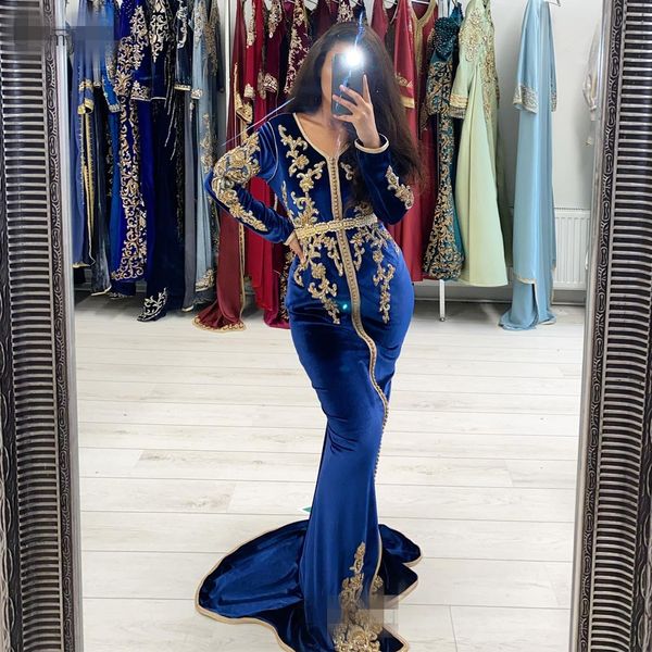 royal blue muslim evening dresses mermaid v neck velvet long sleeve vestidos formales gold lace beaded robe de soiree femme, Black;red
royal blue muslim evening dresses mermaid v neck velvet long sleeve vestidos formales gold lace beaded robe de soiree femme, Black;red